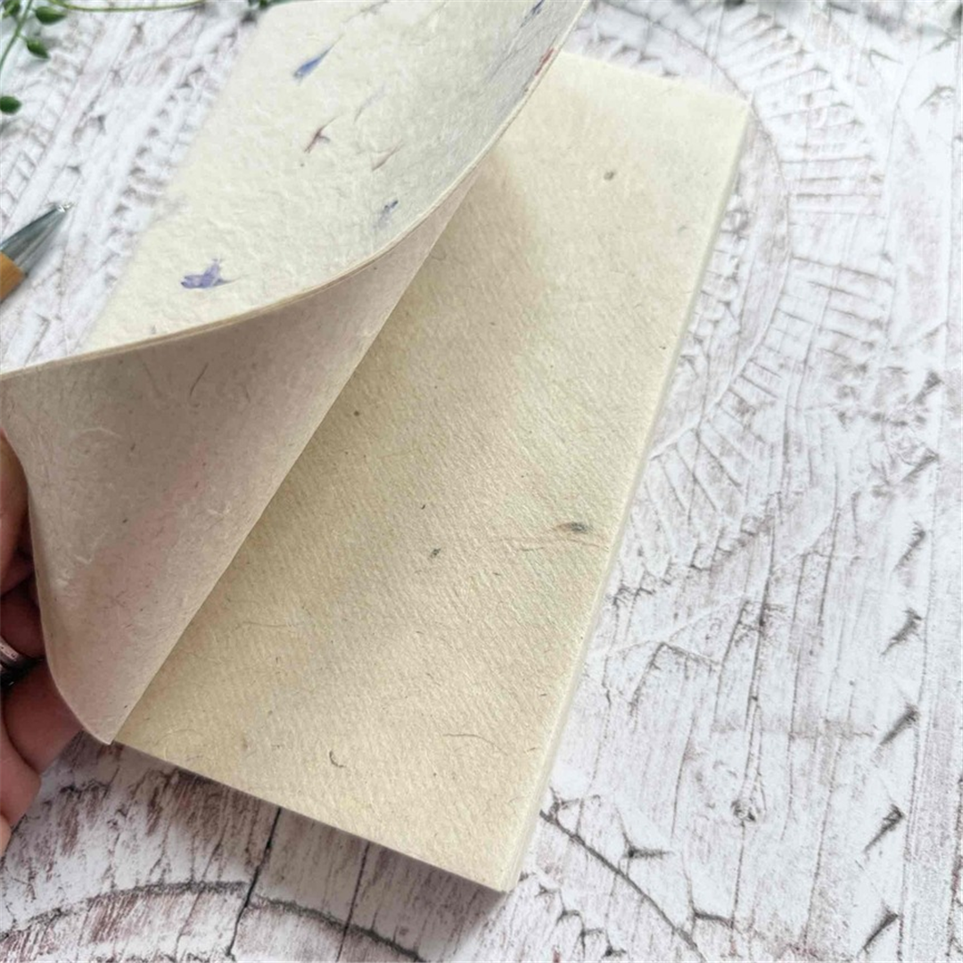 Quaderno Fatto A Mano A5 Carta Lokta Eco Fiordaliso — immagine 3